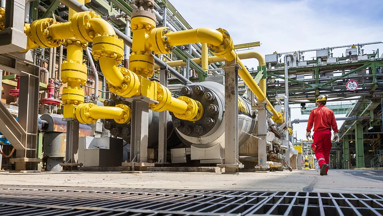 Sustainability & Green Technologies: Circular Economy Approaches to Corrosion Management